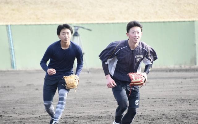 センバツ出場・東北高校のグラウンドに"金子・平沢の壁"  「淡々と、楽しむ」野球の体現