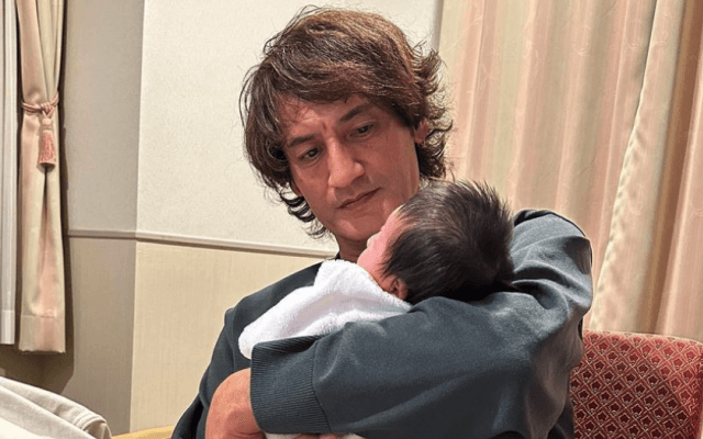 「産後うつの可能性があるので頑張りましょう❣️」母子👶退院の丸山桂里奈❤️夫にも激励の声、続々