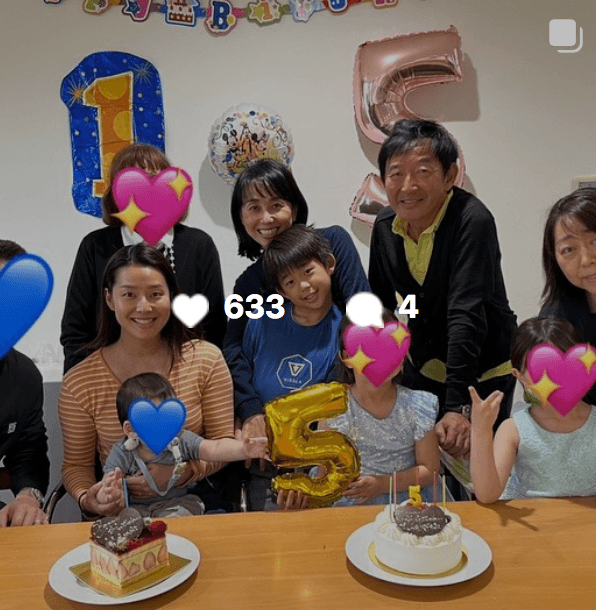 「素敵なBigFamily ❤️」東尾理子、石田純一＆すみれも登場🎂家族ショットに反響❣️