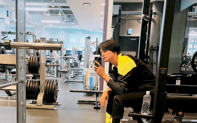 「手の血管が素敵❤️」⚽️三笘薫の兄✨結木滉星、ジム風景にいいね👍続々❣️