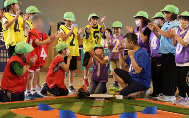 「ES CON FIELD HOKKAIDO」で子どもたちがプレー「応援し、される喜び」を背に新球場で躍動 ユニバーサル野球in北海道