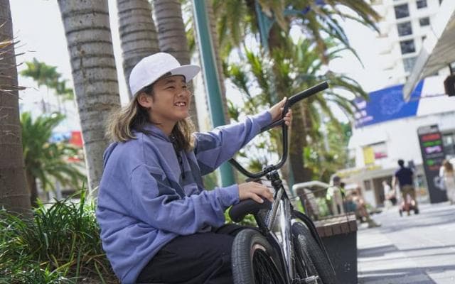13歳のＢＭＸライダー・松浦葵央、世界最年少で決める大技の数々。目指すは世界の頂点だ