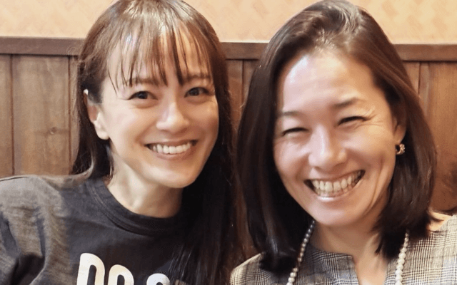 「同世代の誇り❤️」51歳😳牧瀬里穂、伊達公子と〇〇⁉️会2Sが大反響✨