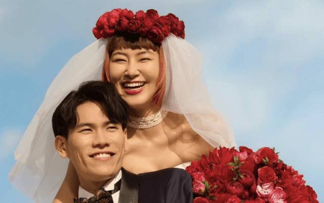 出逢いは❤️かき氷🍧❤️電撃婚✨村上佳菜子、薬指〇〇に突っ込み続々⁉️「びっくり🫨」「😳結婚指輪かと」