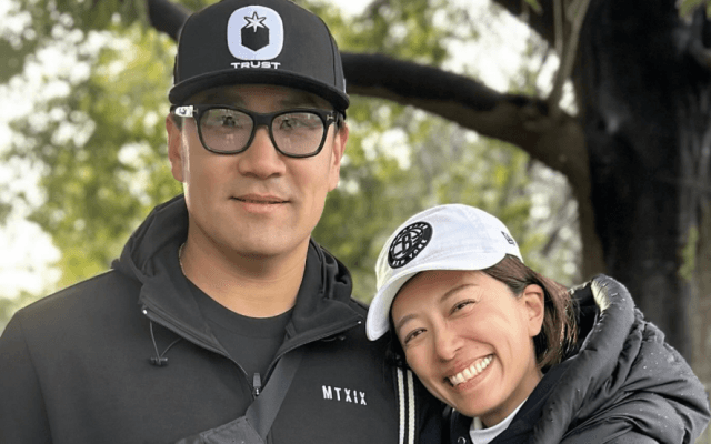 里田まい、結婚記念日に腕組み夫婦ショットが話題に