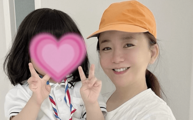 「再婚かと」「結婚式場ってびっくり」華原朋美、ロン毛息子と二人三脚⁉︎の歌手生活にネット驚愕
