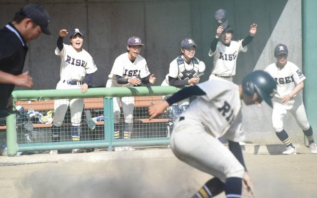 東北で女子硬式野球の「アイリスオーヤマ杯」初開催　元侍ジャパン女子代表監督率いる履正社が初代王者に