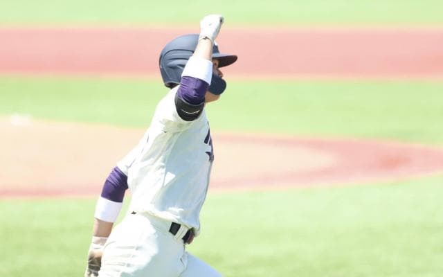 崖っぷちで躍動した“伏兵”の存在　途中出場で値千金の初HR…明大・吉田匠吾の意地