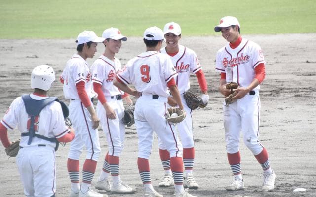 仙台商業高校軟式野球部の2投手が完全試合＆ノーヒットノーラン達成　快挙を機に増えた応援「裏切らないように」