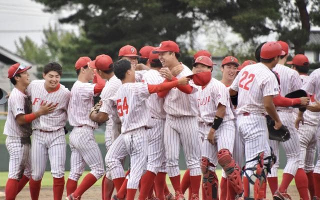 「個で勝負して、技術で圧倒」　ドラフト候補7人擁する富士大が秋制覇…指揮官がぶち壊した“夏の常識”