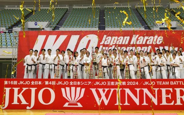 フルコンタクト空手は改良を重ねてヒーロー誕生を目指す