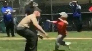 リトルリーグで感動の再会劇、パパがマウンドに…　米感激「涙が雨のように」