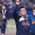 大谷翔平の背後で放つ威圧感　侍27歳にファン爆笑「お茶噴いた」「狙ってやってる？」