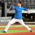 日本ハム・山崎福也　登板翌日もみっちり約４０分フォーム確認　加藤投手コーチ「変わろうとする姿をすごく感じる」