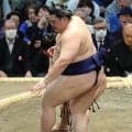 大の里、ぼう然　初日敗れる　横綱昇進後、初の初日黒星　若隆景に金星配給し、３場所ぶりの優勝に不安なスタート