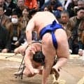 伯乃富士が2日目から休場　初日欧勝馬に敗れて古傷の左足親指を再び負傷