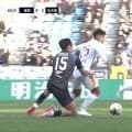 「バケモン過ぎる」名古屋FW、相手DFを引きずりながら走る衝撃のゴリゴリ“重戦車”ドリブル！「体幹鬼だろ」「辻岡膝移動してるやん」