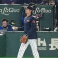 【WBC】大谷翔平が試合中も〝神対応〟外野とキャッチボール→ボール客席へ投げ込み