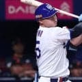 中日主砲の片手弾は「大谷を彷彿」　理解不能のパワー…ファンは“珍要求”「テラス無効に」