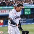 ヤクルト　引退試合の川端慎吾氏は４打数ノーヒットも神宮拍手万雷　九回には遊撃の守備、遊飛を笑顔で捕球