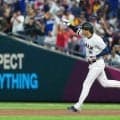 大谷翔平のHR→侍Jベンチが“異変”「すごいことに」　ナインも総立ち…「そりゃ好きになる」
