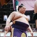 ３日目から休場していた阿炎が９日目から再出場、美ノ海と対戦する