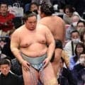 琴勝峰「体が反応」送り出しで伯乃富士下し１敗守る　２度目Ｖへ「もっと調子上げていかないと」