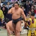 豊昇龍が勝ち越し、２敗を堅持　若元春に完勝