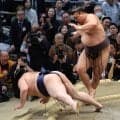 霧島がV争い単独トップ、土俵際の逆転勝利で豪ノ山との１敗対決制す　12日目は横綱豊昇龍戦