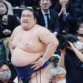 地元大阪出身の豪ノ山、大関琴桜に敗れ３敗　優勝争いから後退