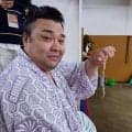 白ヘビからパワー！霧島10連勝「こんなうれしいことはない」朝稽古で抜け殻が足に…運気上昇