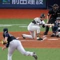 阪神　高橋遥人が異例の２死から送りバント　開幕前の練習？「９番・ＤＨ」で先発　２０日には巨人・ドラ１竹丸も同様のケースで送りバント