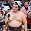 霧島の大関返り咲きが確実「下がって諦めずに自分のやること信じて」／優勝インタビュー