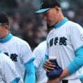 山梨学院・菰田陽生は｢左手首付近の骨折｣、優勝候補に激震…初戦に走者と交錯して負傷交代【センバツ】