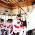 広島が広島護国神社で必勝祈願　４２年ぶり日本一へ　島内「目の前の試合を全て勝つぐらいの気持ちで」