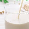 豆乳を飲み続けるとどうなる？体に起きる変化と注意点【1ヶ月〜】