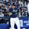 【ヤクルト】オスナ、同点ピンチでジャンピングキャッチ！春季キャンプでは早出特守も