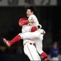 広島・ドラ３勝田プロ初安打がサヨナラ打！ドラ１平川プロ初安打が同点打「最高で～す！」　新人コンビで３０年ぶり開幕戦サヨナラ勝ち