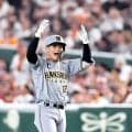 阪神主将・坂本が途中出場で同点＆トドメ打　１２点爆勝！２２年ぶり巨人戦開幕勝ち越し