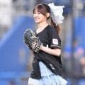 「すごい可愛い子が投げてた」ＺＯＺＯ降臨のアイドルにネット反響　一礼し、ポニテ＆スカート揺らして豪快投球「めっちゃキュート」