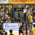 男子バレー、想像の“斜め上”をいく珍事 自陣にスパイクが… 高等すぎる技術が招いた驚きの光景