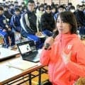 白井出身のデフ陸上選手・田井さん　母校の中学で講演　千葉