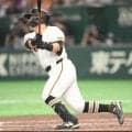 巨人・山瀬がプロ７年目で初アーチ　三回に左翼スタンドへ反撃のソロ　ベンチで阿部監督が笑顔で迎える