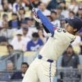 大谷翔平の先頭打者弾返しにネット騒然「すごすぎる」「よくやるよね」内角スライダーを一閃　テオにも勝ち越し３ラン！２発で一挙４点ビッグイニング