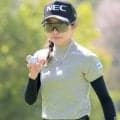 １打差に９人の大混戦　５位の安田祐香も連覇のチャンスあり　勝負はサンデーバック９へ　女子ゴルフ