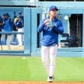 ドジャース　日に日に増すキム・ヘソンの存在感　鮮やか併殺＆左腕から安打　試合前は毎日早出で守備練習　ロバーツ監督も信頼「いい働きをしている」