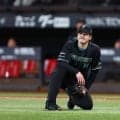 日本ハム屈辱　宿敵ソフトＢに２４年ぶり開幕５連敗　すべて逆転負けの悪夢　今季初２桁失点大敗で５割逆戻り　有原２敗目