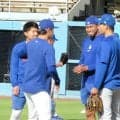 山本由伸が千賀滉大＆ディアスとロングトーク　ド軍＆メッツの選手たちが旧交温める　クローザーは古巣の主力選手たちとも