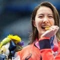 【競泳】白の花柄「お着物姿すてきです」東京五輪２冠の大橋悠依さん「ひこにゃん」の誕生日祝う