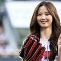 へそ出し豪快投球が「まるで天使」　プロ野球に降臨した美女に興奮「マウンドで輝く清純美貌」